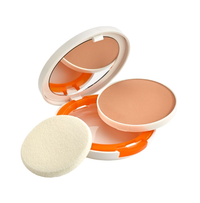 Powder foundation application matte finish sponge face