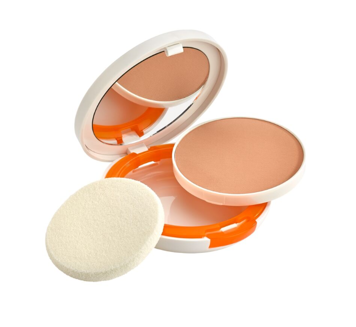 powder-foundation-application-sponge