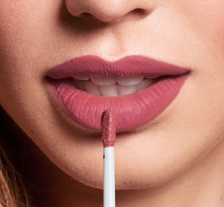 liquid-lipstick-matte-texture-pink