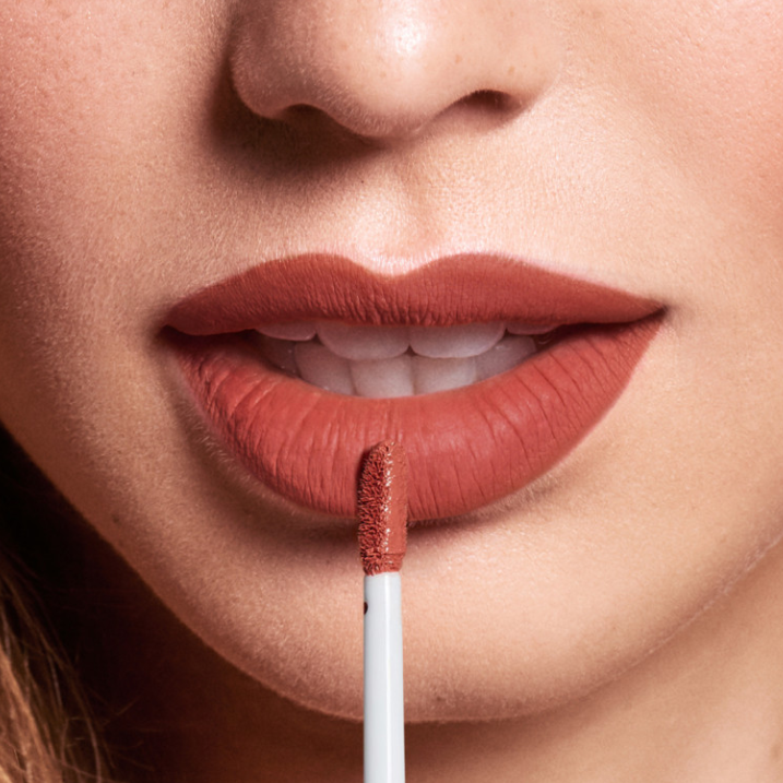 nude-matte-lips-look