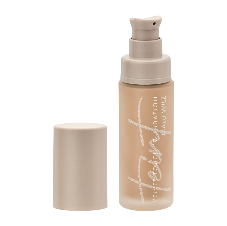Velvet Touch Foundation 03 Malu Wilz