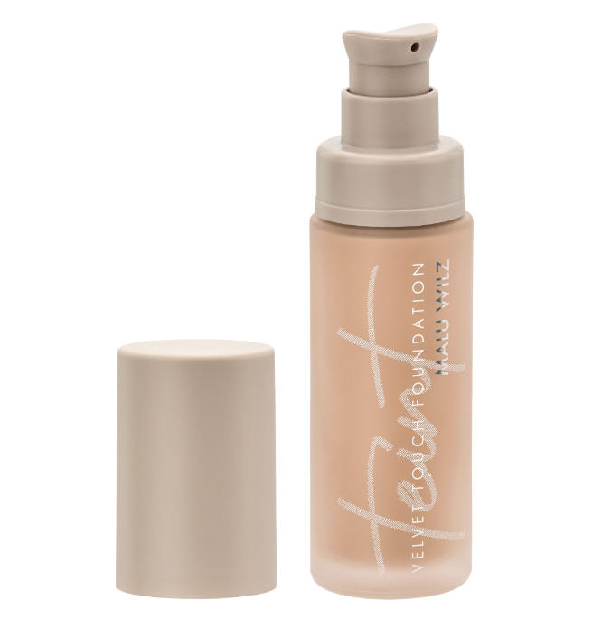 malu-wilz-velvet-touch-foundation-01