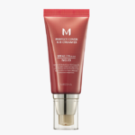BB Cream με φυσική κάλυψη και υψηλή αντηλιακή προστασία SPF42 PA+++.