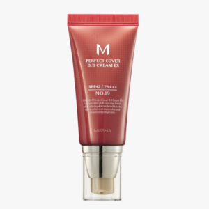 BB Cream με φυσική κάλυψη και υψηλή αντηλιακή προστασία SPF42 PA+++.